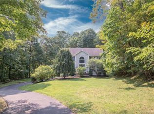 30 Beaver Bog Rd, New Fairfield, CT 06812