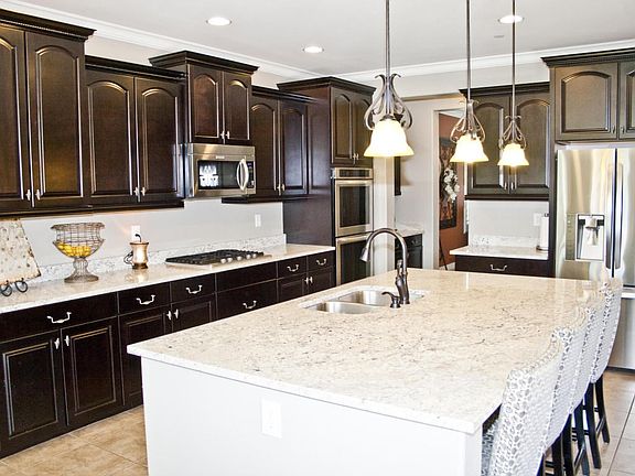 4th image of 472 E Honey Bee Preserve Way
