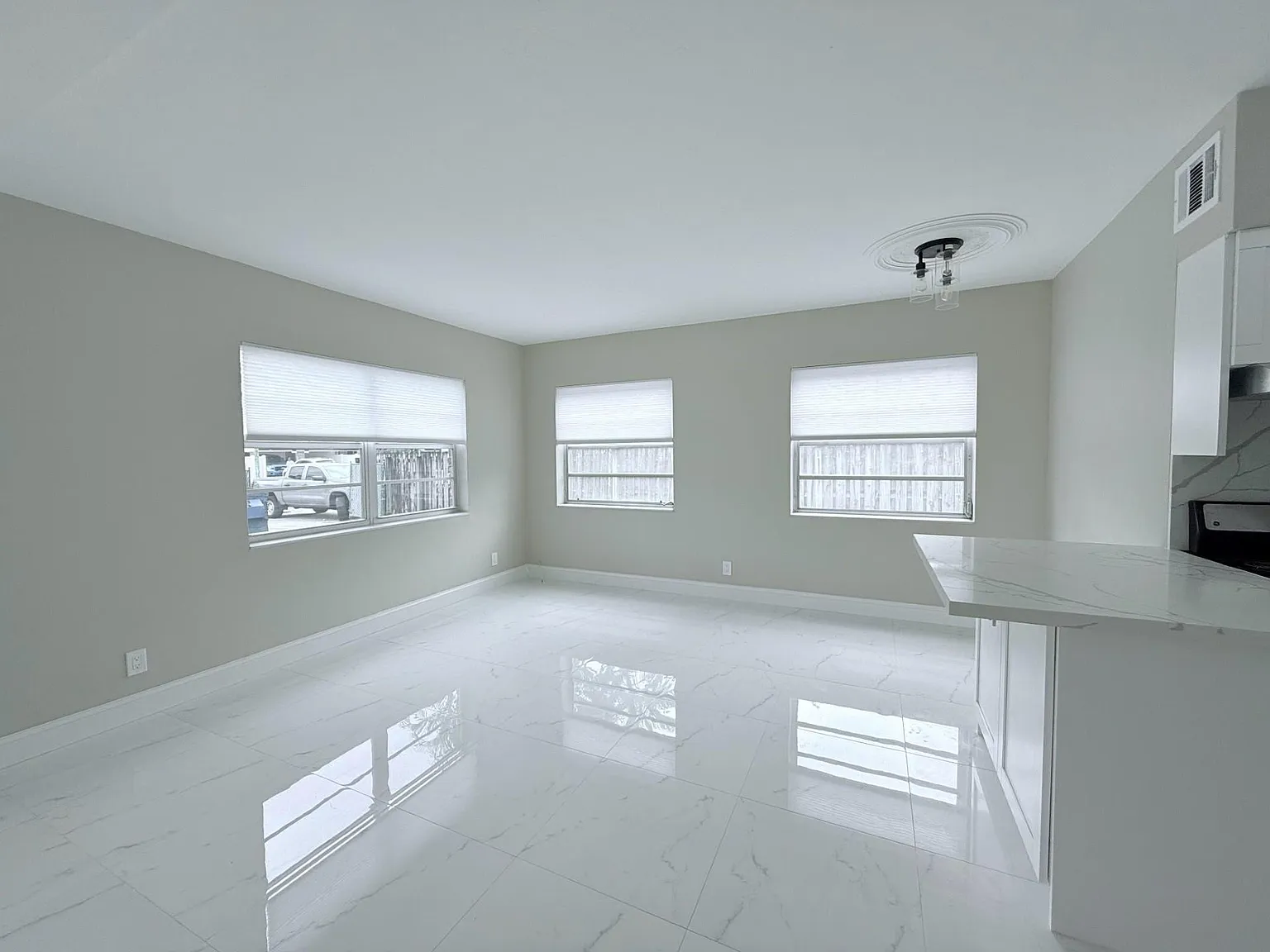 1 bed, 1.0 bath, 800 sqft, $1,795 — Photo 1