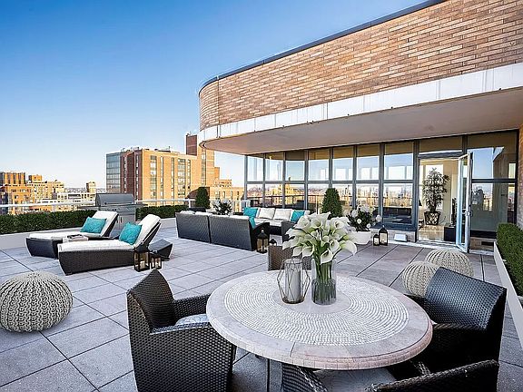 4th image of 181 E 90th St Penthouse 32A