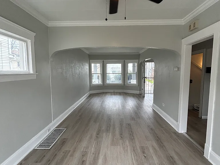 9825 Macon Ave — Photo 2