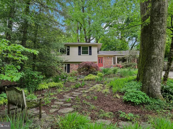 3512 Woodbine St, Chevy Chase, MD 20815