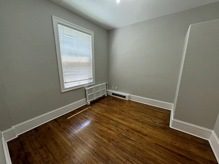 58 Sweetland Ave — Photo 16