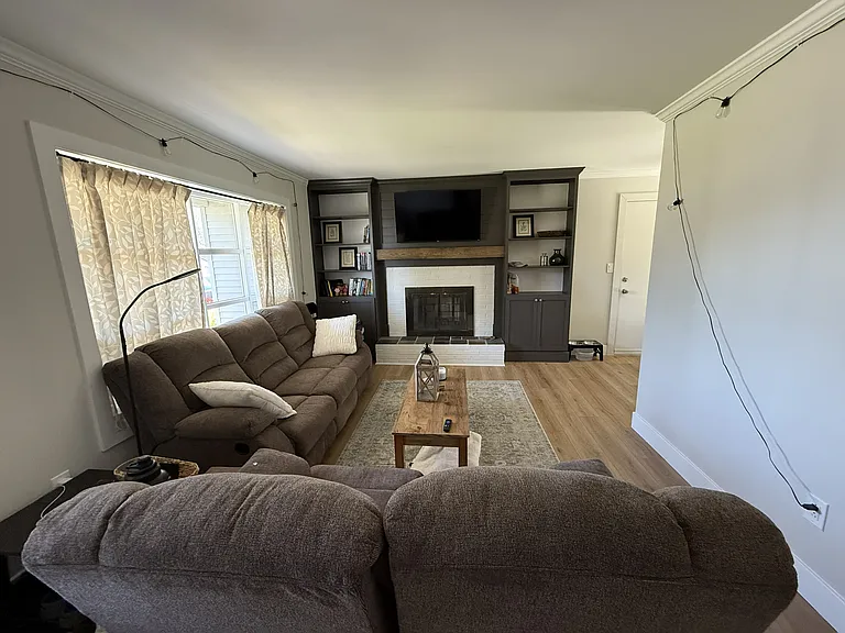 2207 Boxwood Ln — Photo 12