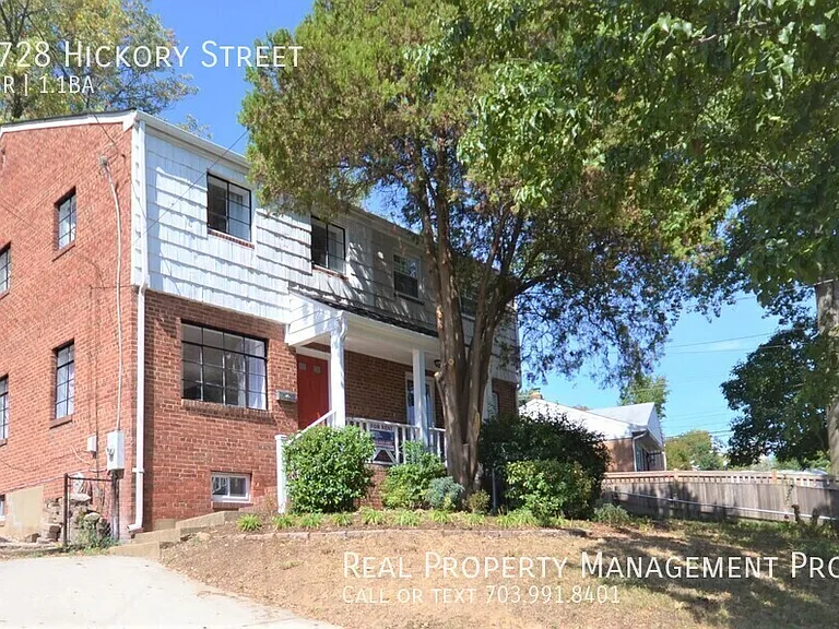 2728 Hickory St — Photo 1