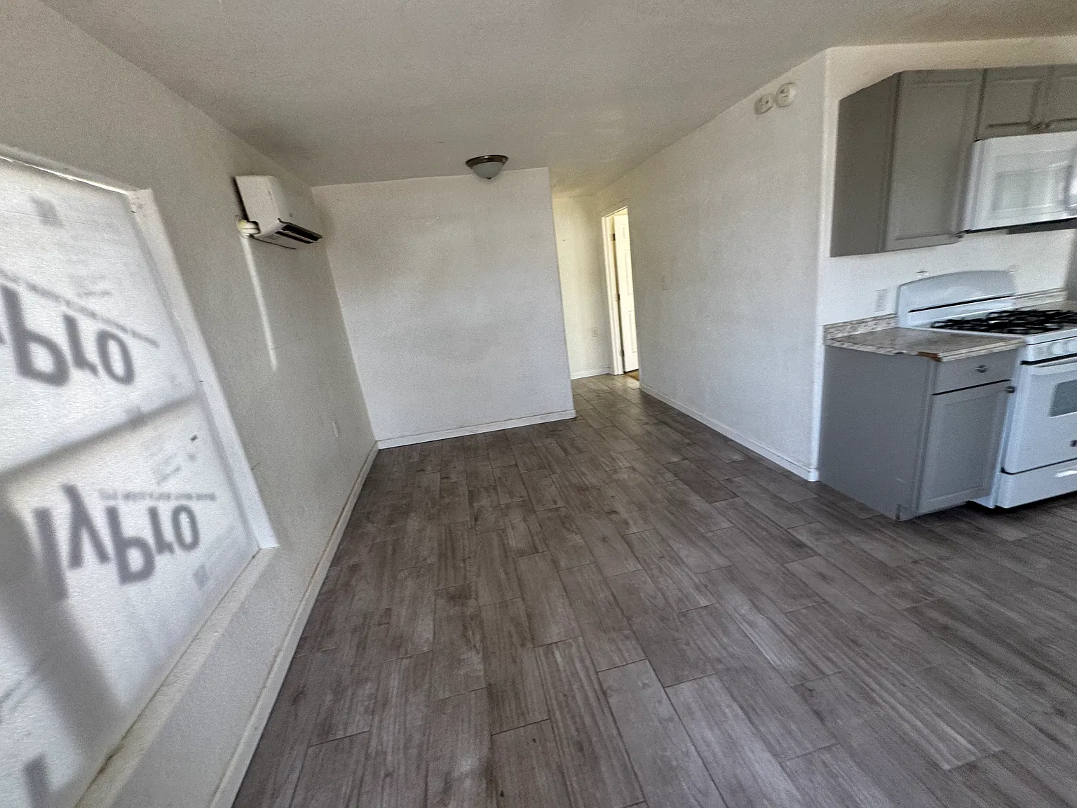 2 bed, 609 sqft, $1,250 — Photo 2
