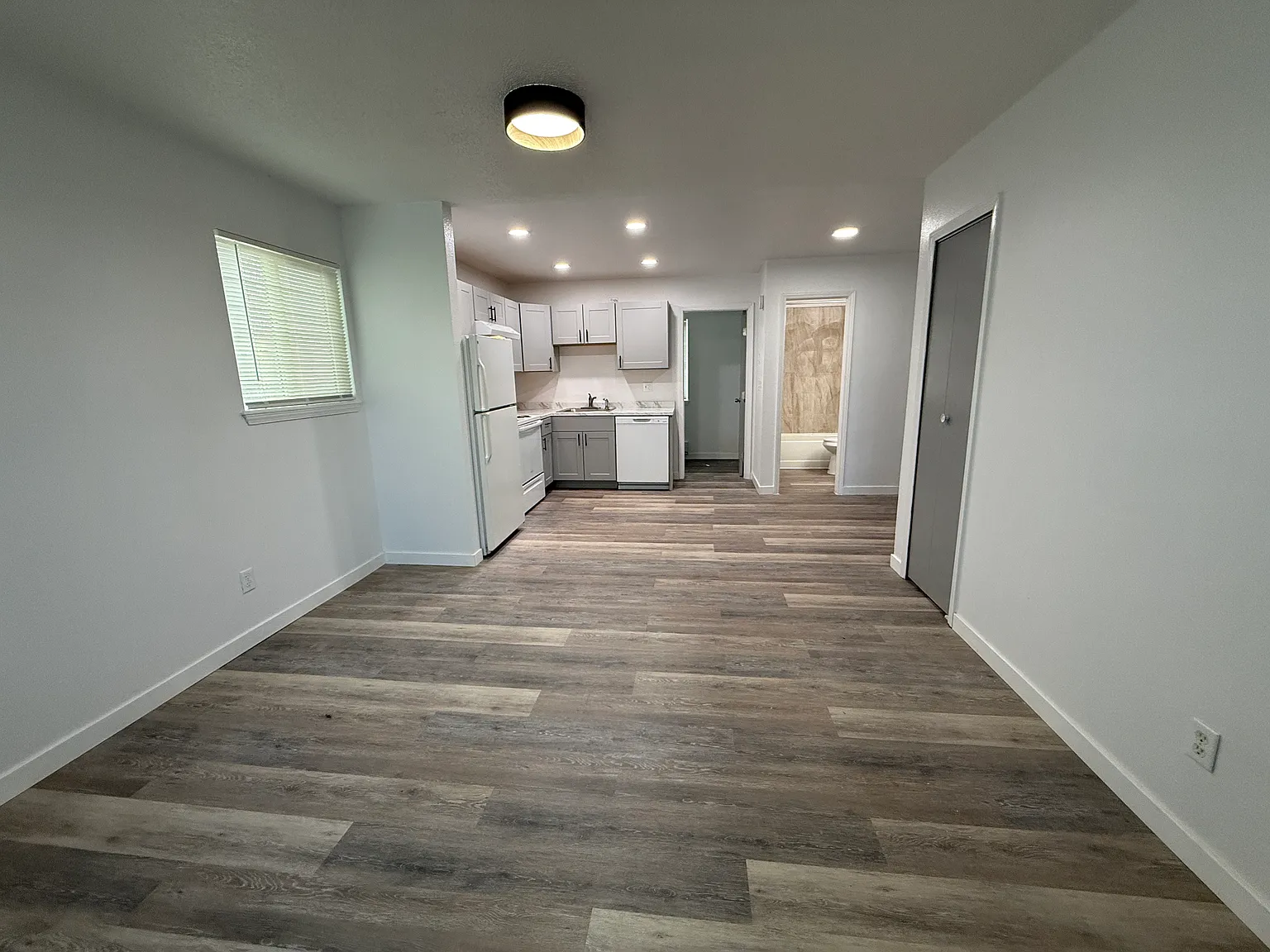 2 bed, 1140 sqft, $1,495 — Photo 3
