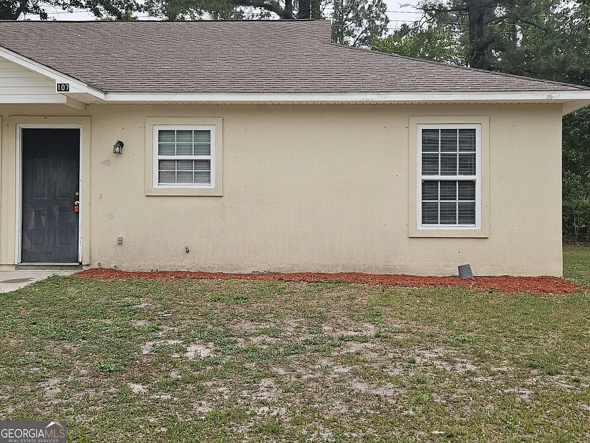 Building Photo - 107 S Lively Oaks Dr