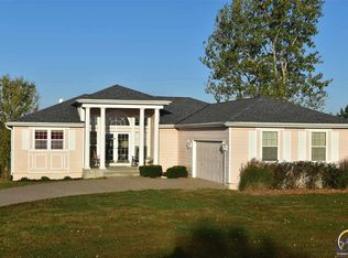 12089 Sunset Ridge Dr, Ozawkie, KS 66070