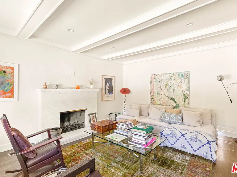 2102 N Bronson Ave — Photo 7