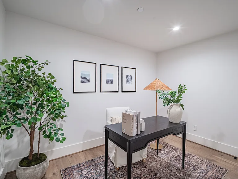 4529 Emerson Ave #8L — Photo 15