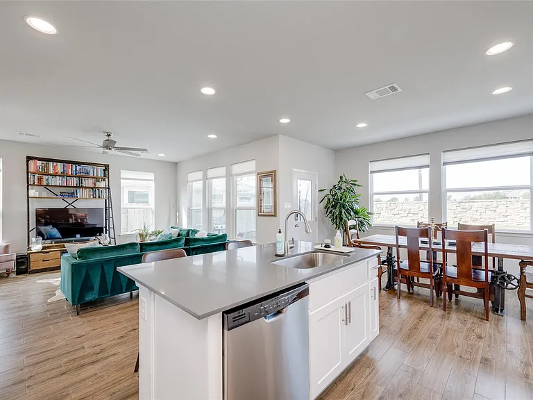 7948 Castelardo Pl — Photo 10