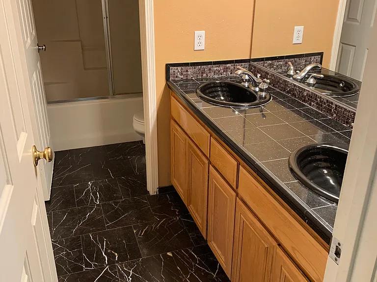 937 N Temescal Cir — Photo 32