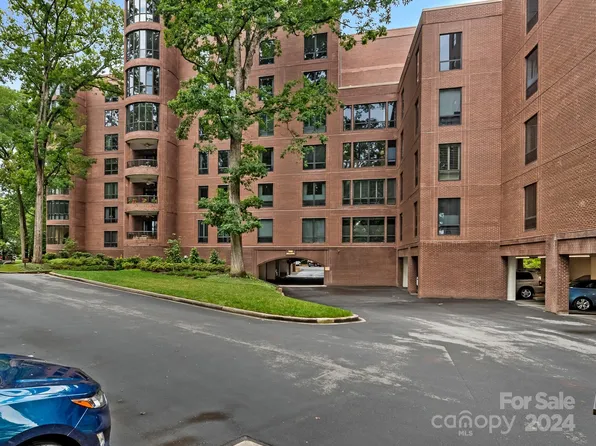 948 Cherokee Rd, Charlotte, NC 28207