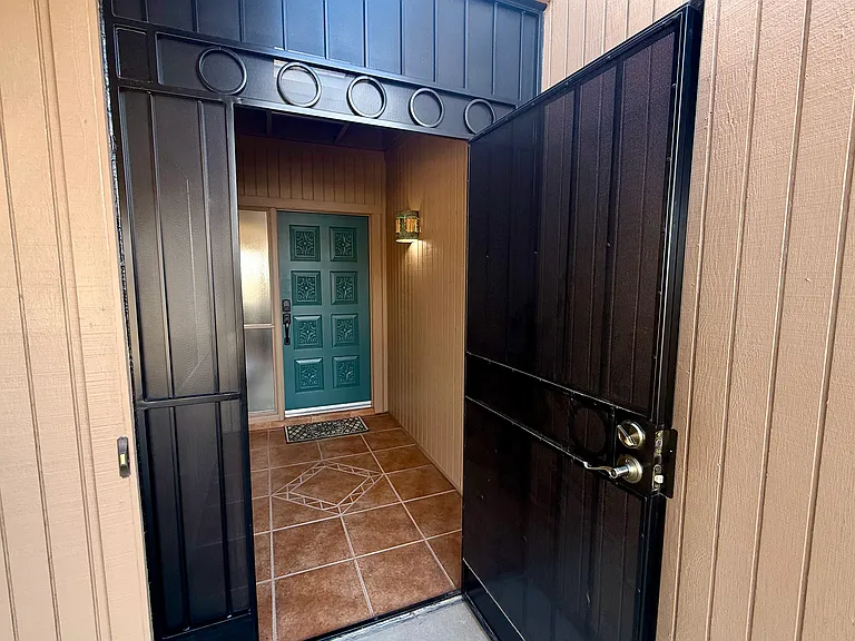 1553 W Via Del Jarrito — Photo 6