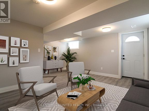 3rd image of 889 Sydenham Rd #4