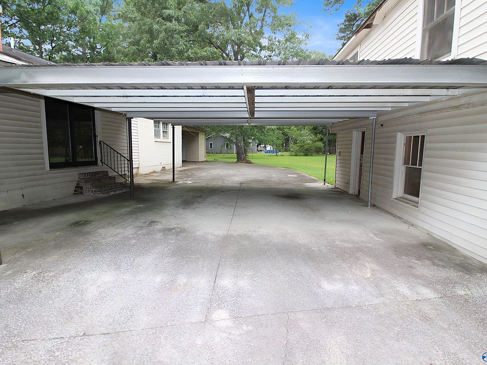 13th image of 702 Tidmore Bend Rd