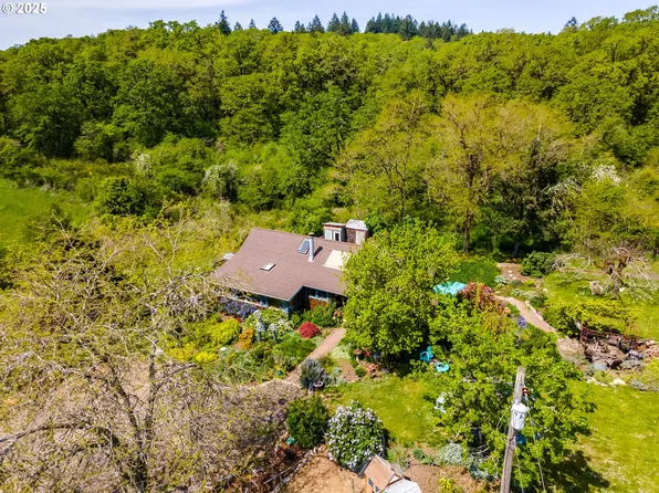 6390 NW Lilac Hill Rd, Yamhill, OR 97148