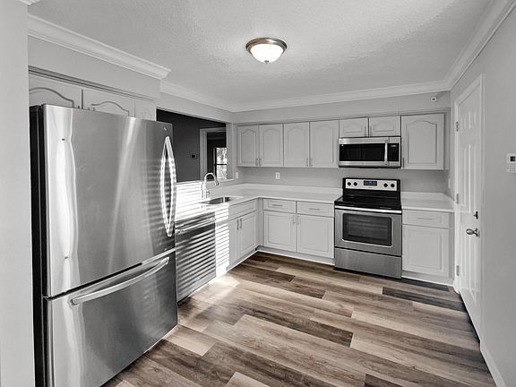 2nd image of 2900 Marshfield Preserve Way