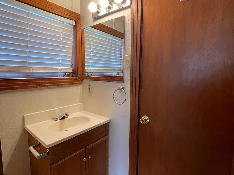108 Austin St — Photo 10