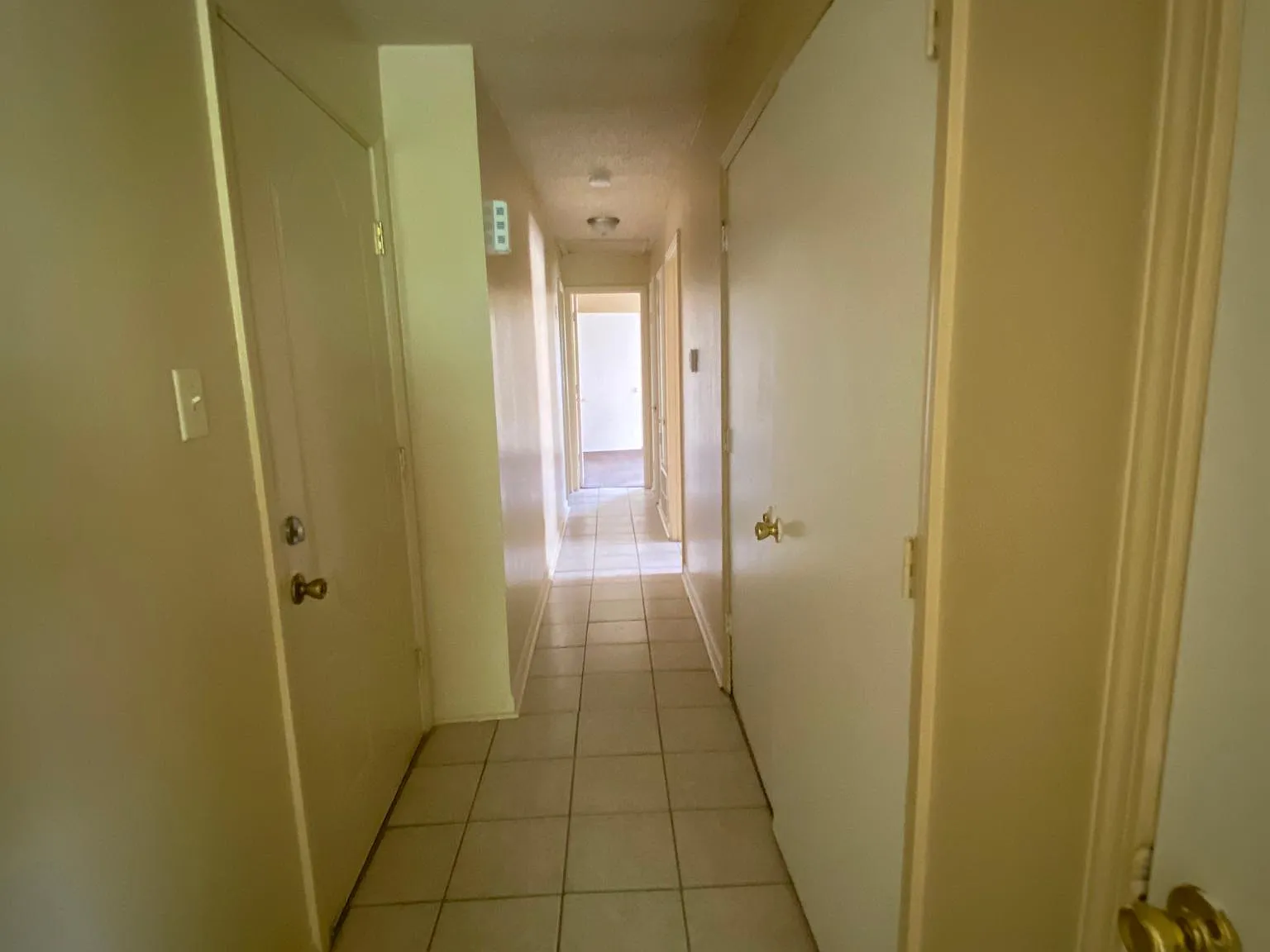 5822 Valley Dr — Photo 2
