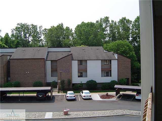 1st image of 1563 W Pond Dr