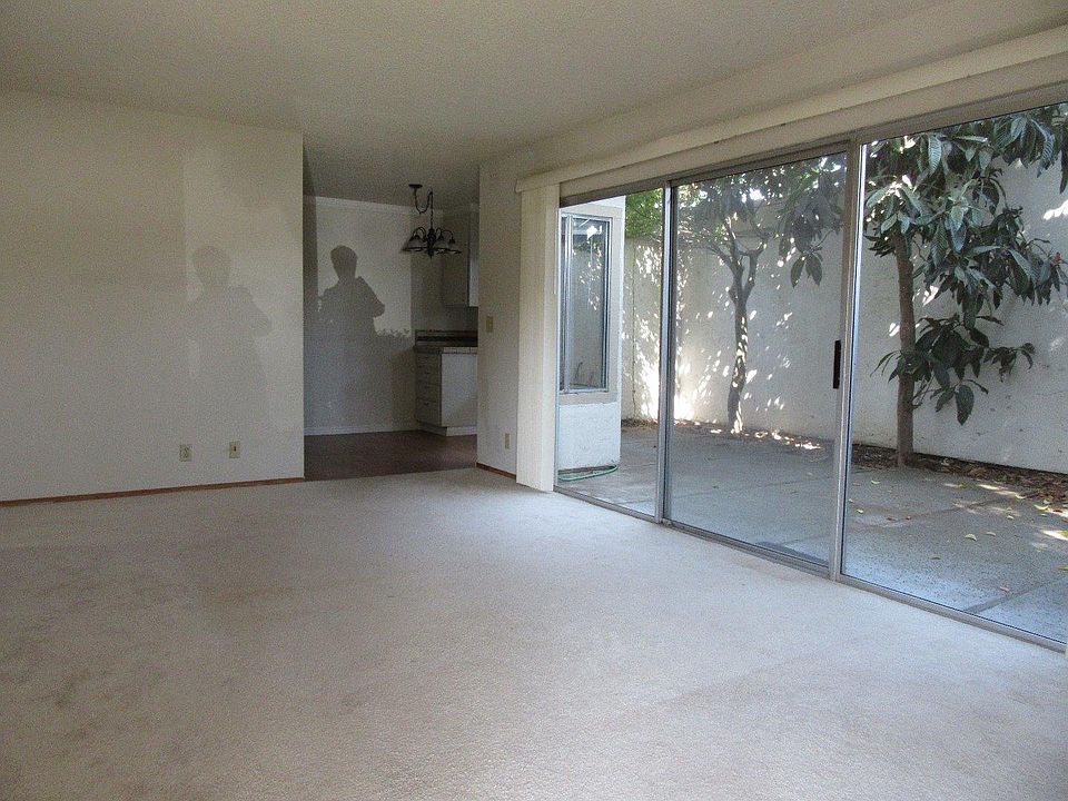 2nd image of 8152 Park Villa Cir
