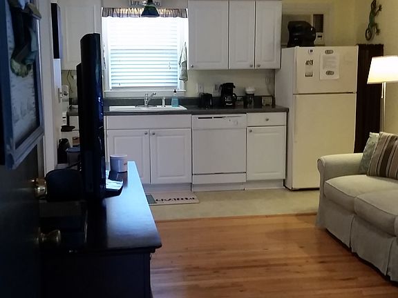 ENTER FROM FRONT DOOR