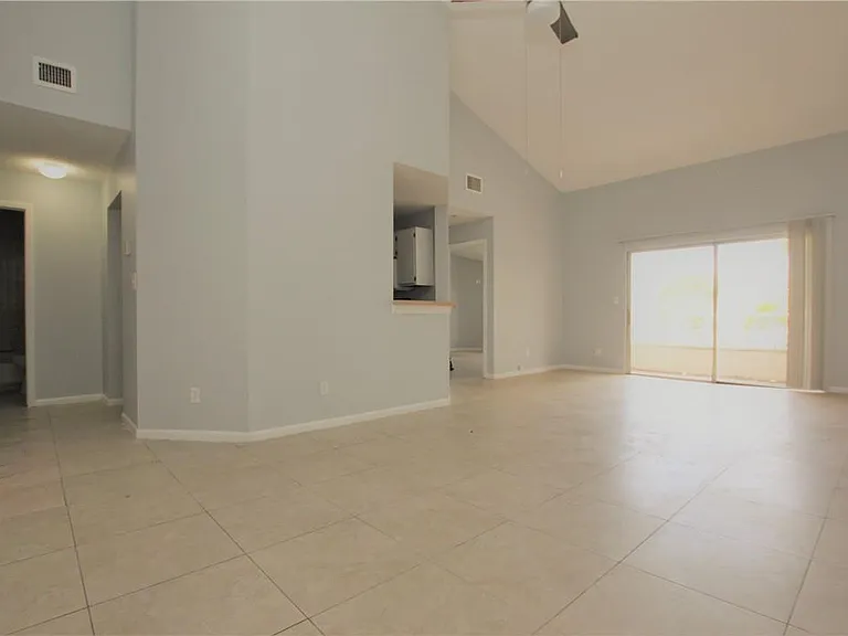 3413 NW 44th St #201 — Photo 2