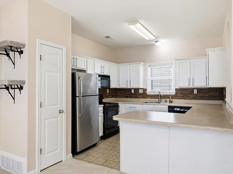 1277 Island Pl E — Photo 10