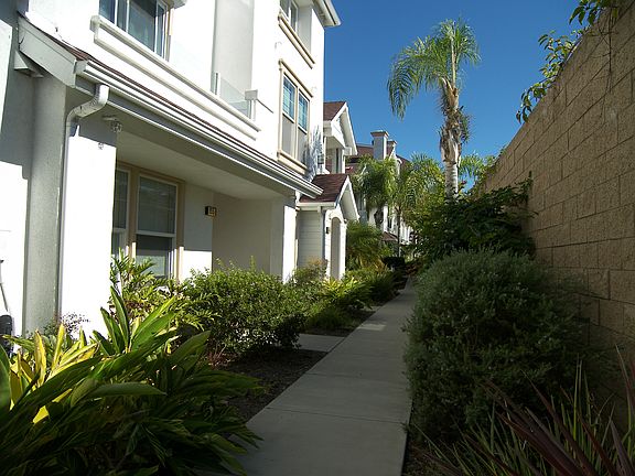 4th image of 795 Harbor Cliff Way Unit 199
