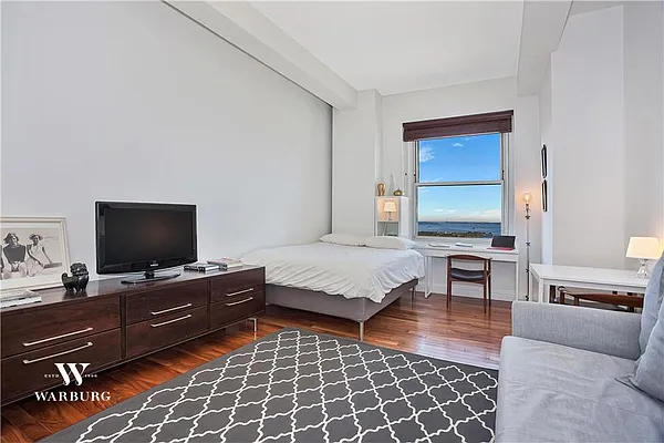 Rented by Warburg | media 29