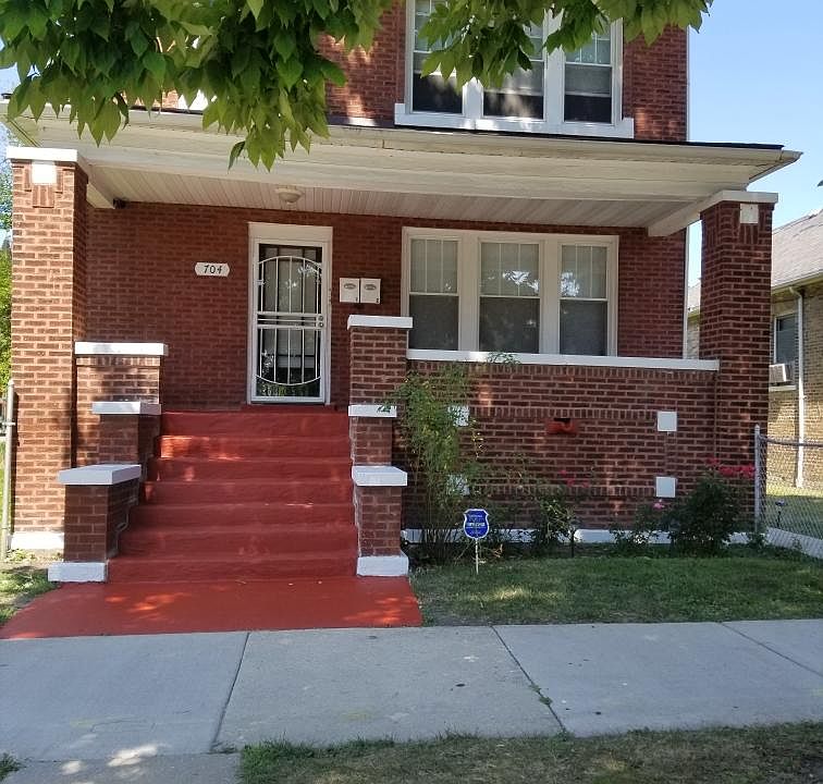 1st image of 704 E 92nd Pl #2