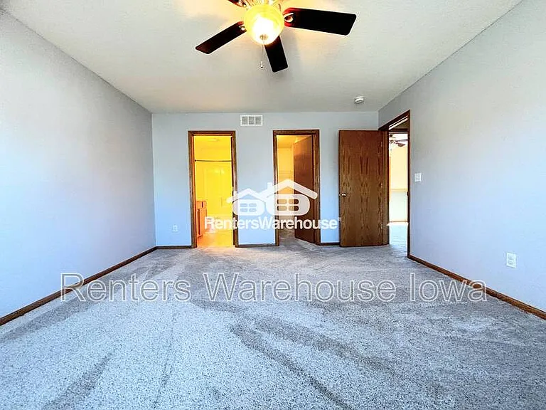 330 NE Cardinal Ln — Photo 32