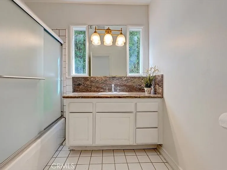 5224 Woodlake Ave — Photo 61