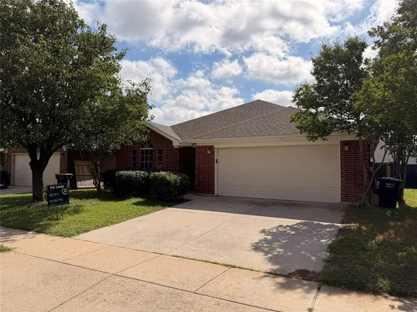 8604 Stetson Dr, Fort Worth, TX 76244