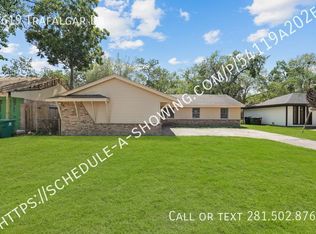 5619 Trafalgar Dr, Houston, TX 77085