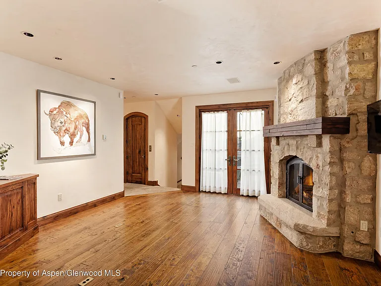388 Exhibition Ln — Photo 12