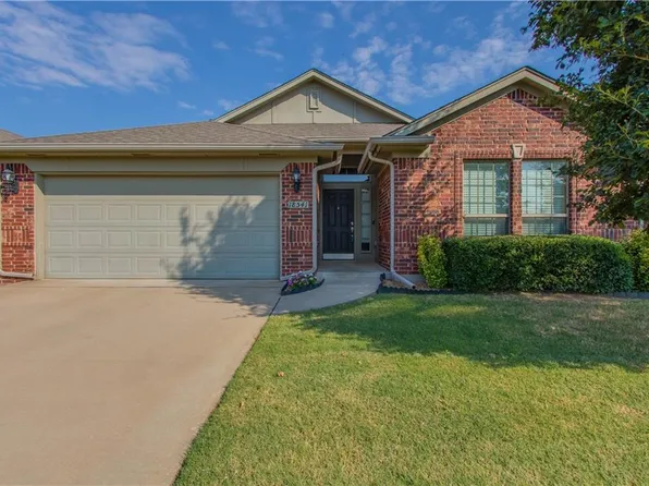 18541 Abierto Dr, Edmond, OK 73012