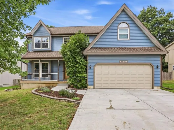 17555 W 112th St, Olathe, KS 66061
