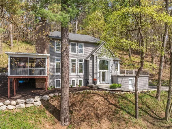 1840 Timber Trail Dr SE, Ada, MI 49301