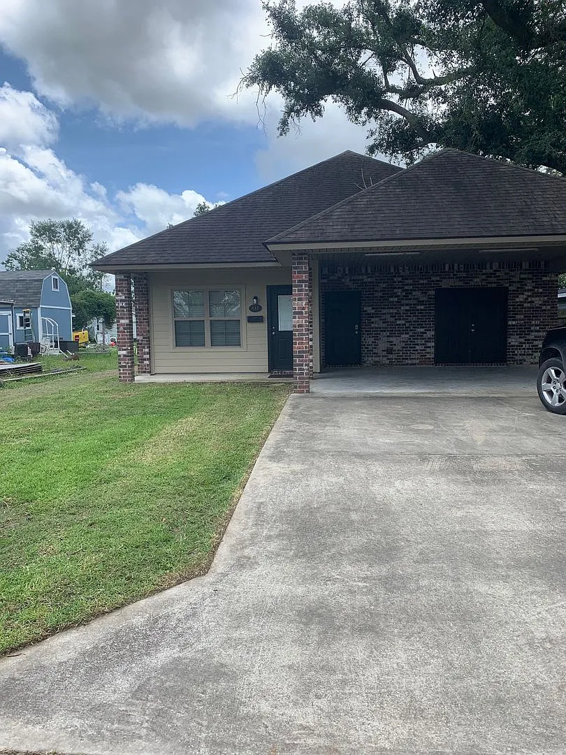 Custom Built 3/2 located in Lake Charles — Photo 1