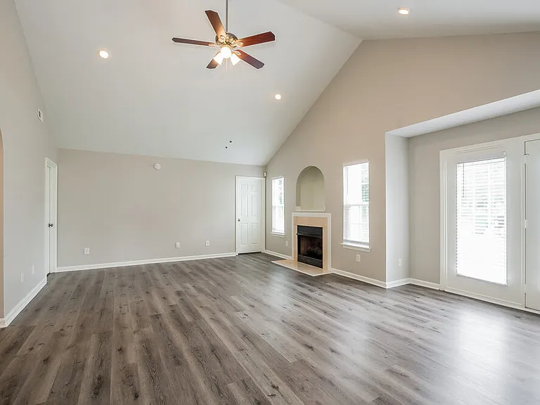 6423 Nevin Glen Dr — Photo 7
