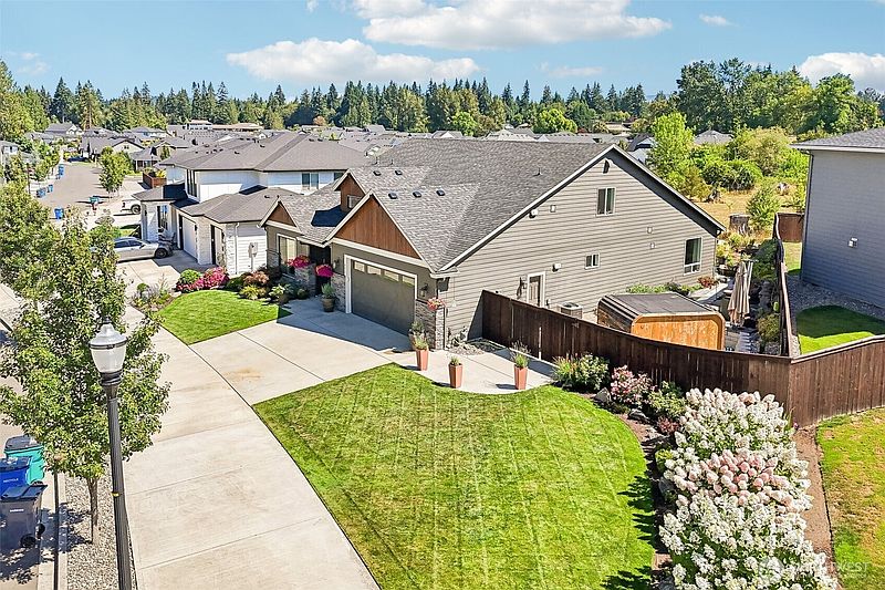 2nd image of 4417 SE 17th Avenue