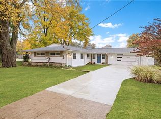 2553 Brantwood Dr, Westlake, OH