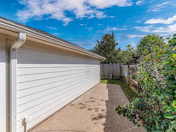 4th image of 5410 Blairmore Ct