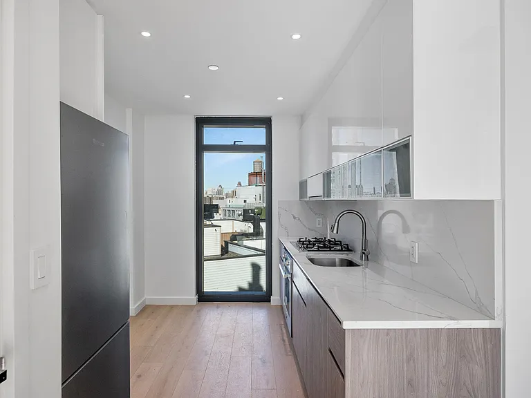 42-62 Hunter St #PHA — Photo 5