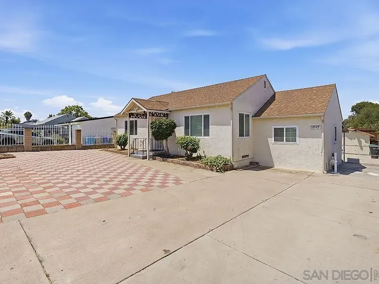 3942 Casita Way — Photo 37