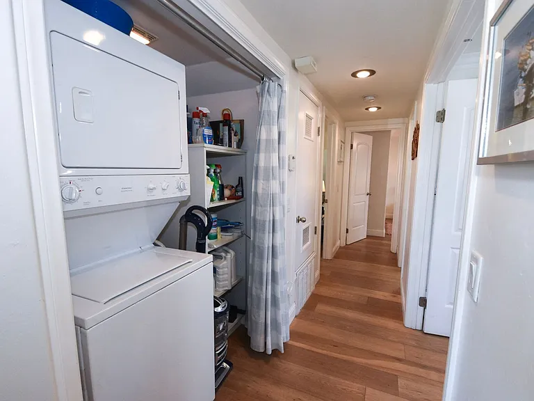 1052 Isabella Ave #A — Photo 9