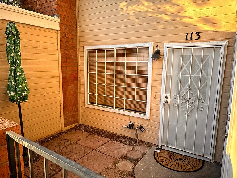 625 S Westwood St #113 — Photo 6